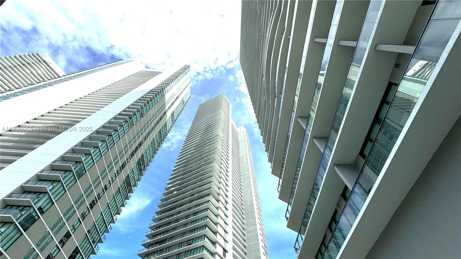 PARAISO BAYVIEWS CONDO - Residential Lease