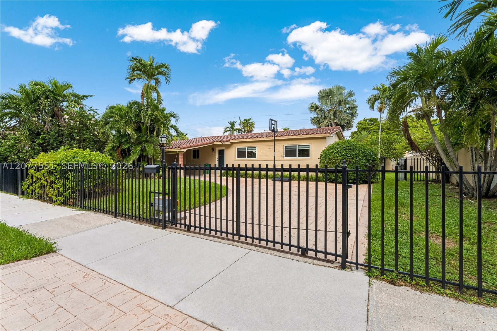 1435 SW 78th Ct, Miami FL 33144