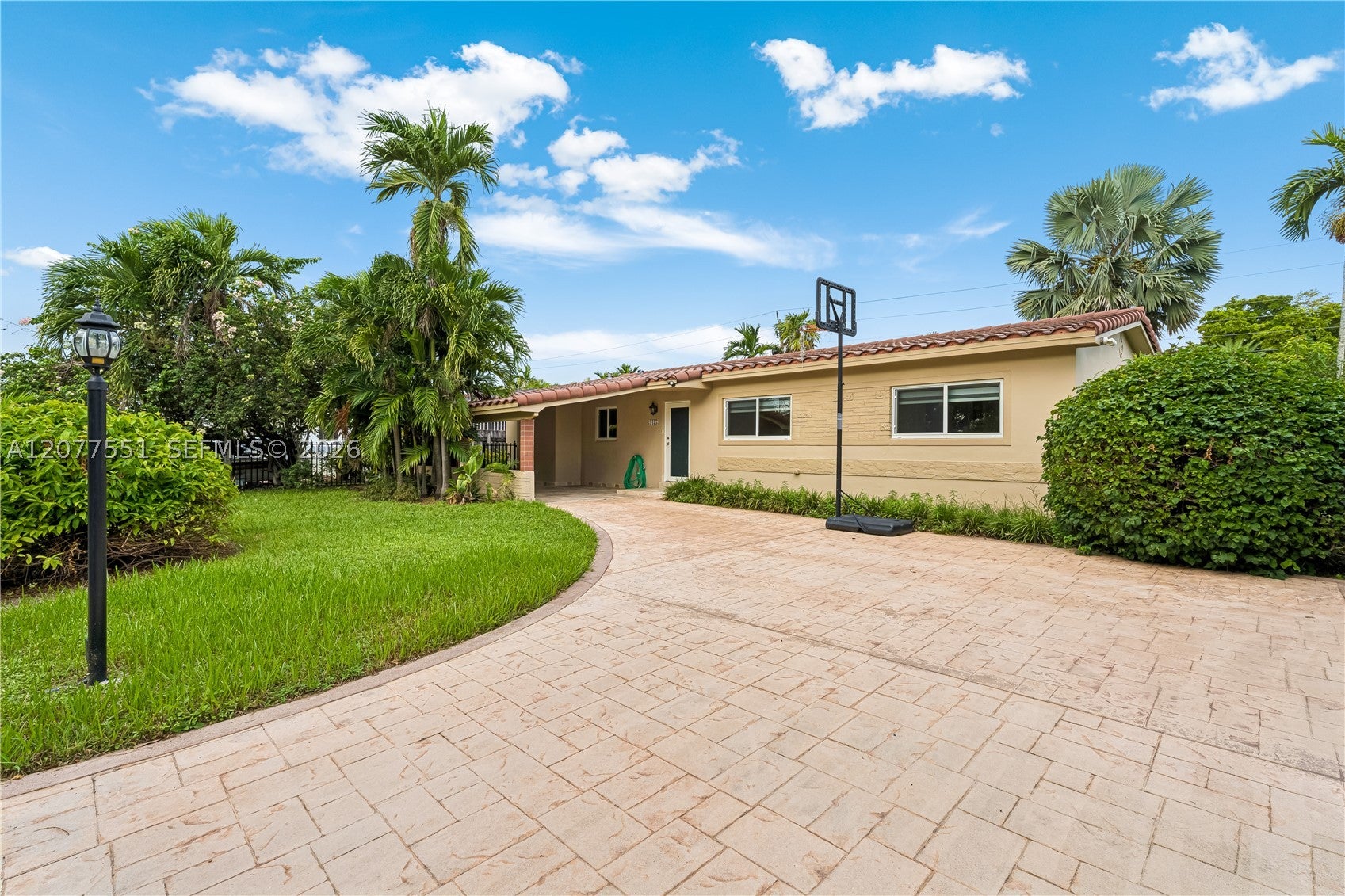 1435 SW 78th Ct