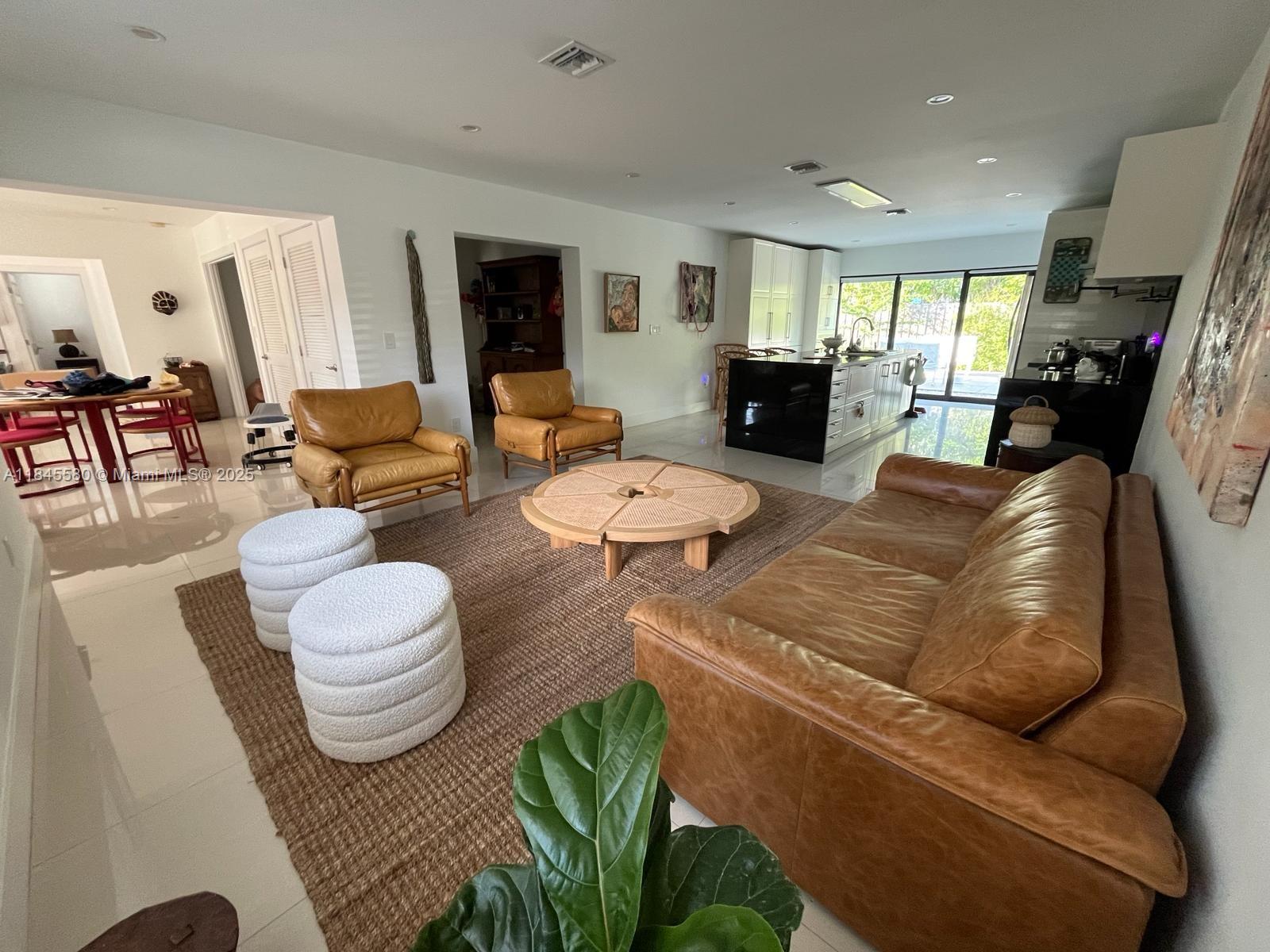 Fully remodeled
Bright and spacious
Conveniently located
Functional and practical
This house offers the best for its size and price
Long term commitment
Best schools, best neighborhood.
