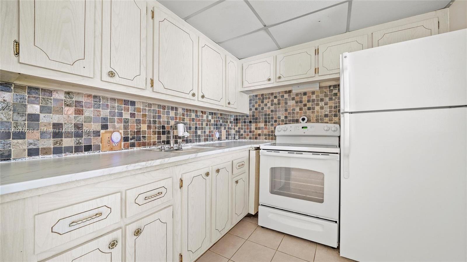 SUFFOLK AT CENTURY VILLAG - Residential