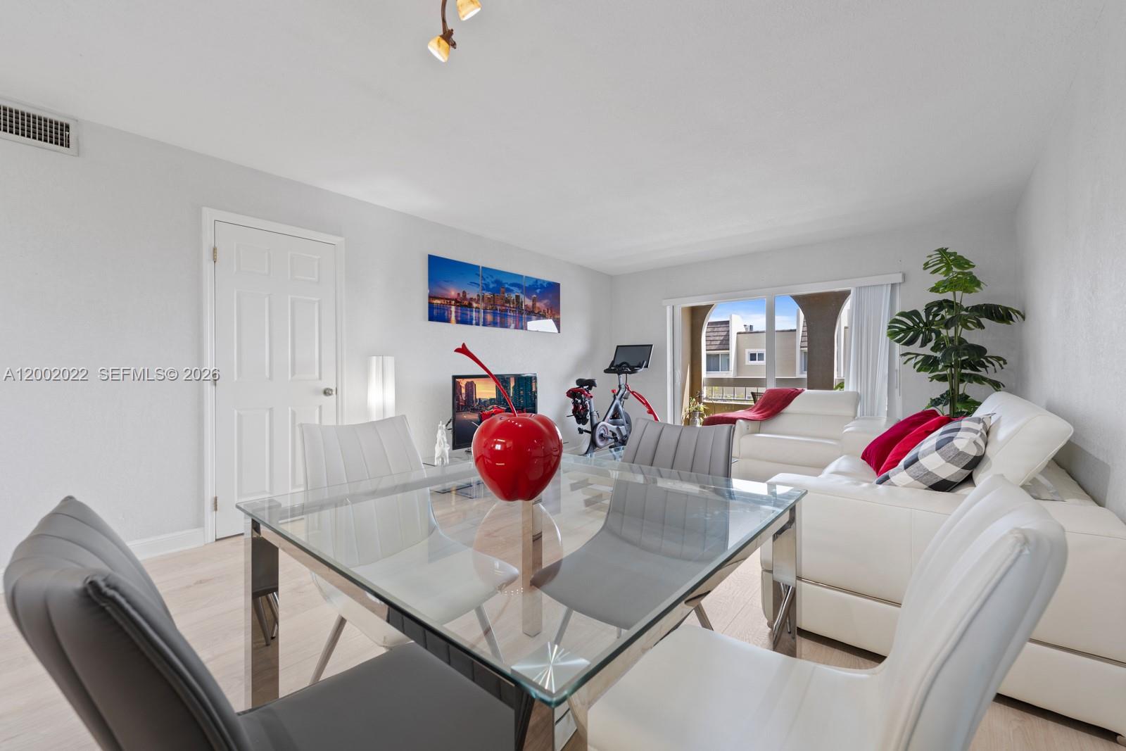 VILLAGE OF KINGS CREEK CO - Residential