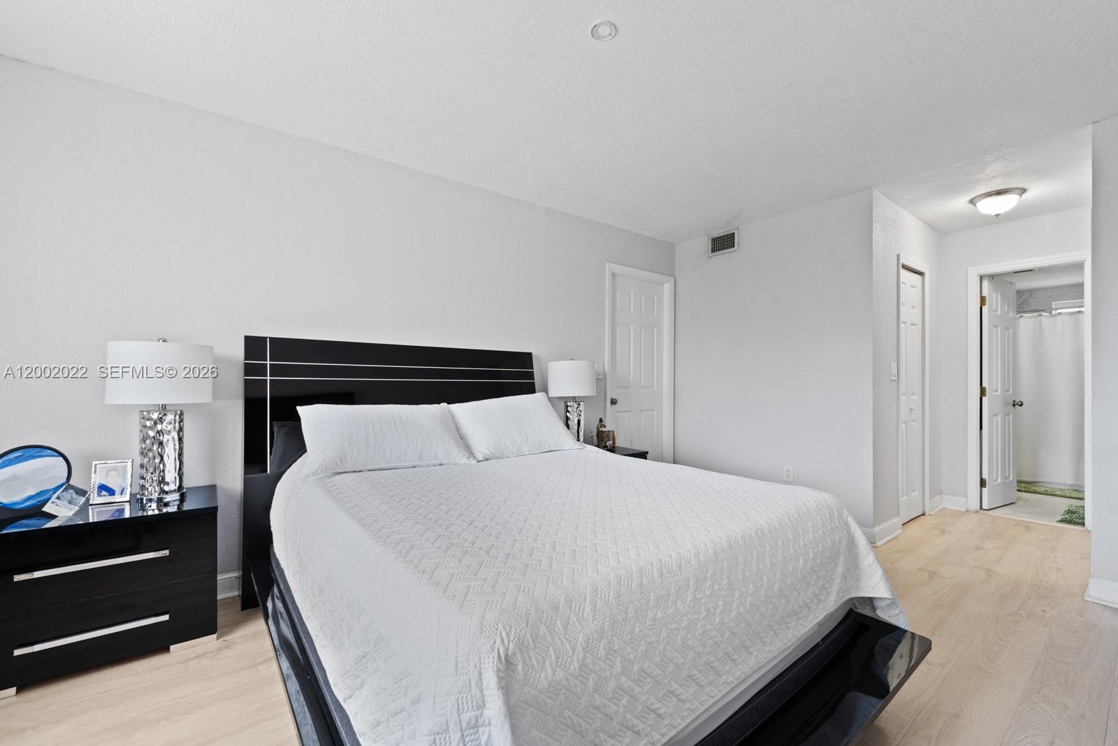 VILLAGE OF KINGS CREEK CO - Residential