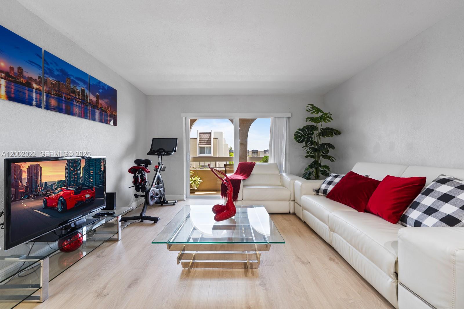 VILLAGE OF KINGS CREEK CO - Residential