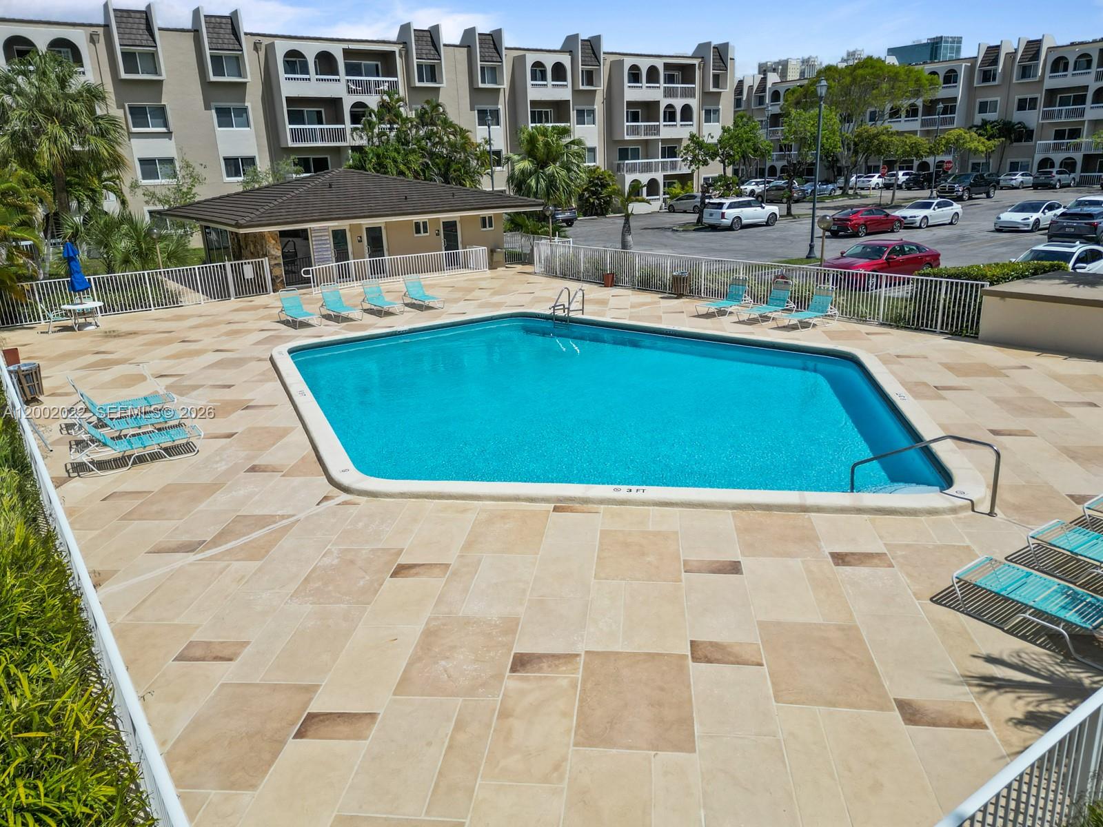 VILLAGE OF KINGS CREEK CO - Residential