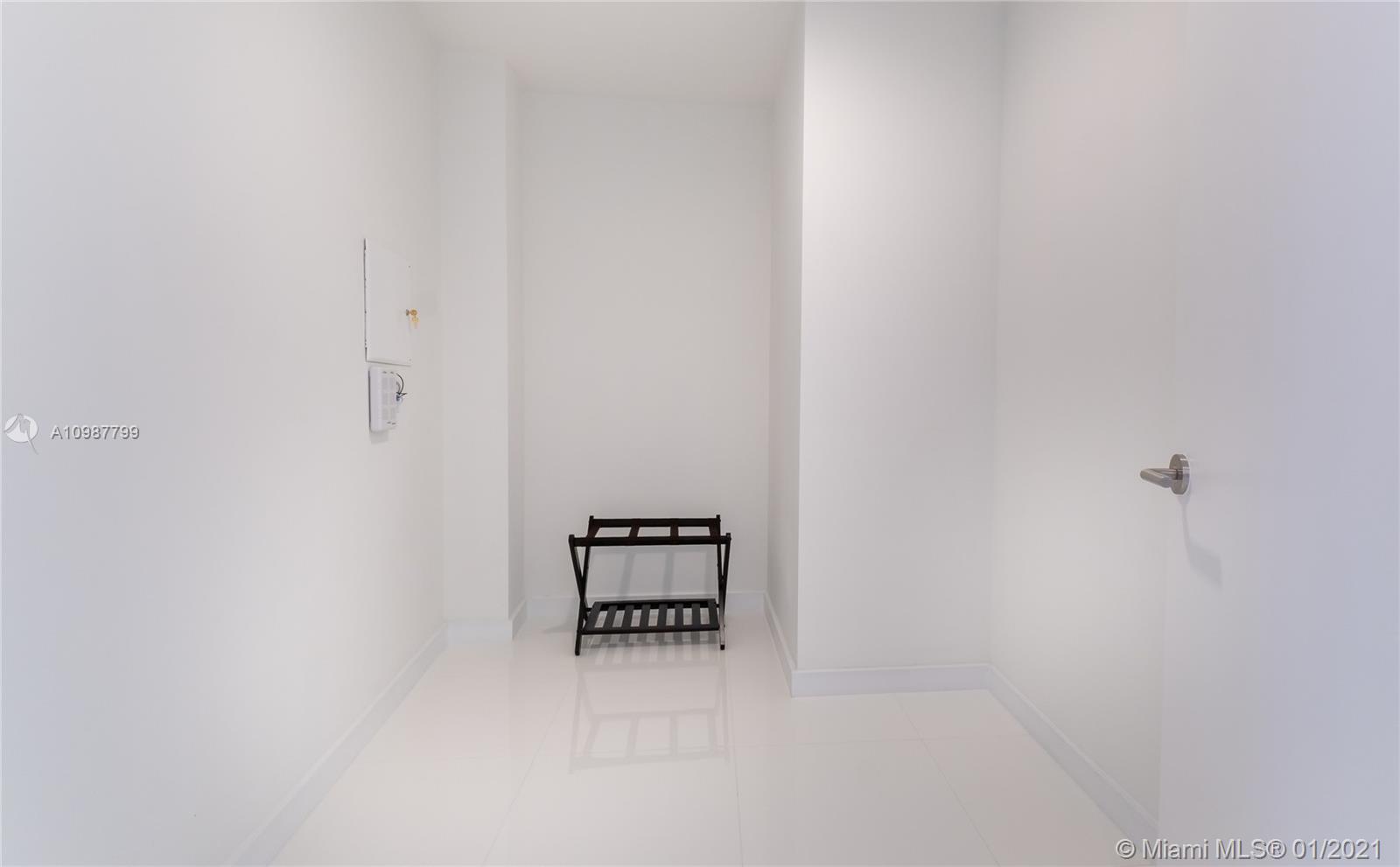 PARAMOUNT MIAMI - Residential