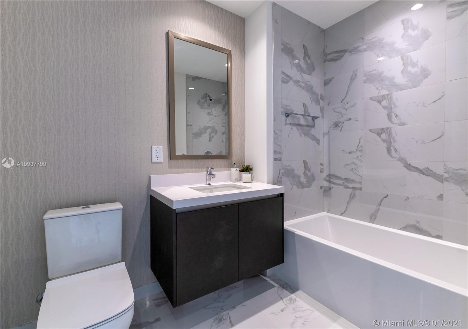 PARAMOUNT MIAMI - Residential