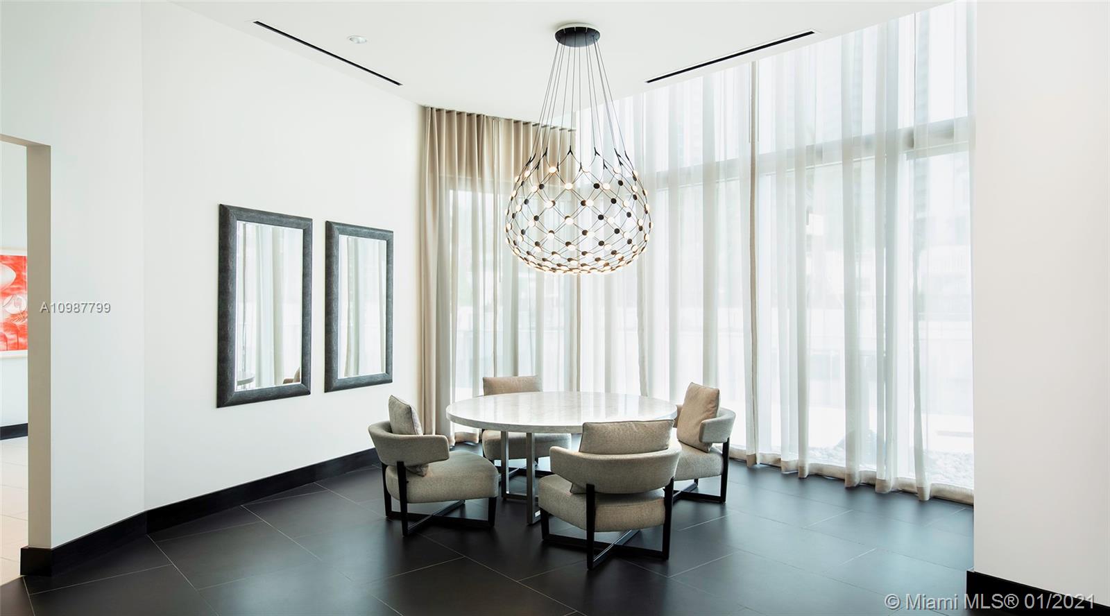 PARAMOUNT MIAMI - Residential
