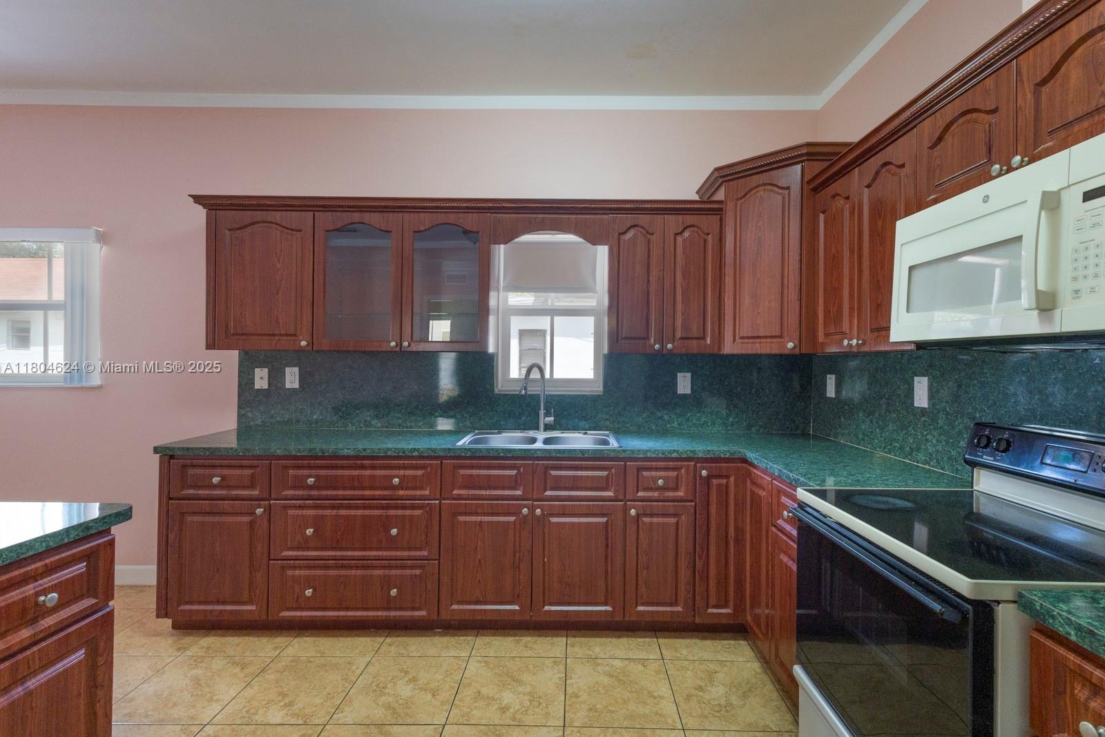 2757 NW 29th St