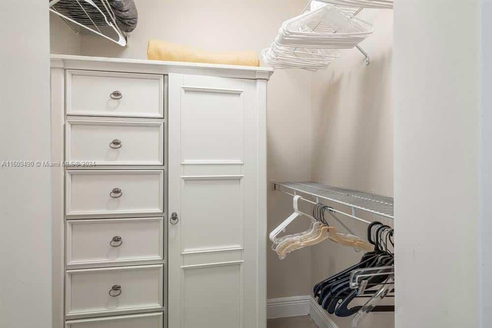 CASABLANCA ISLES CONDO - Residential