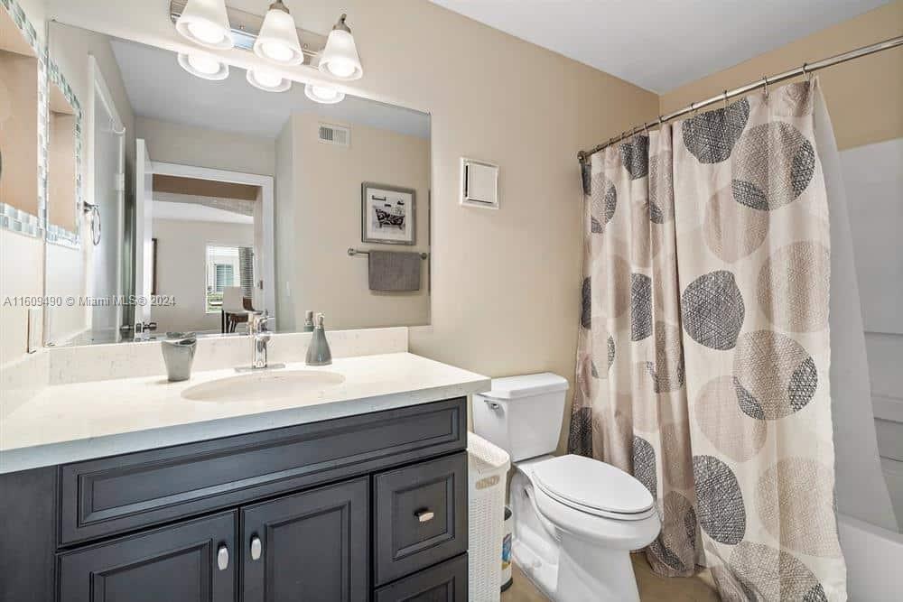 CASABLANCA ISLES CONDO - Residential
