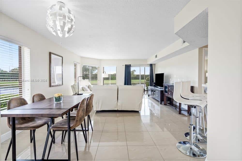 CASABLANCA ISLES CONDO - Residential