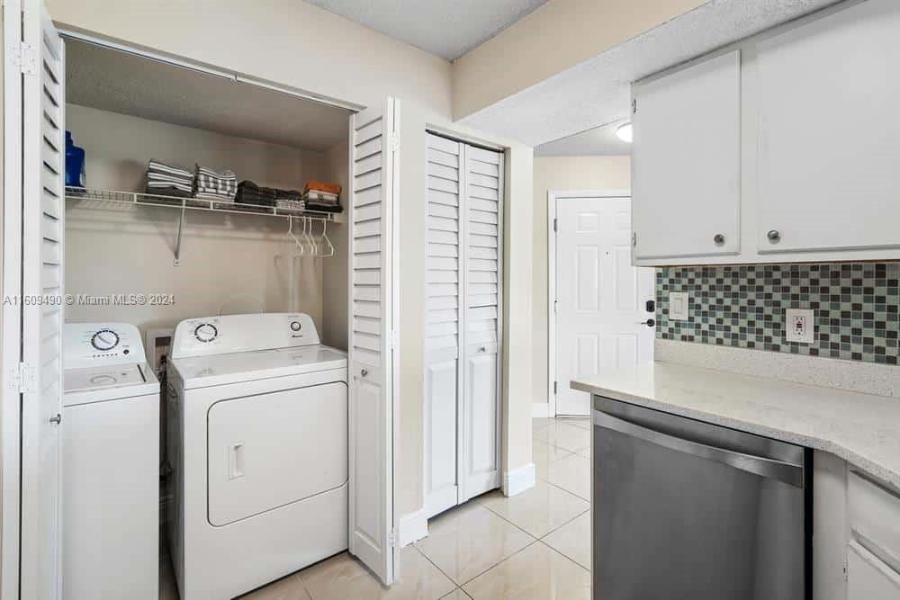 CASABLANCA ISLES CONDO - Residential