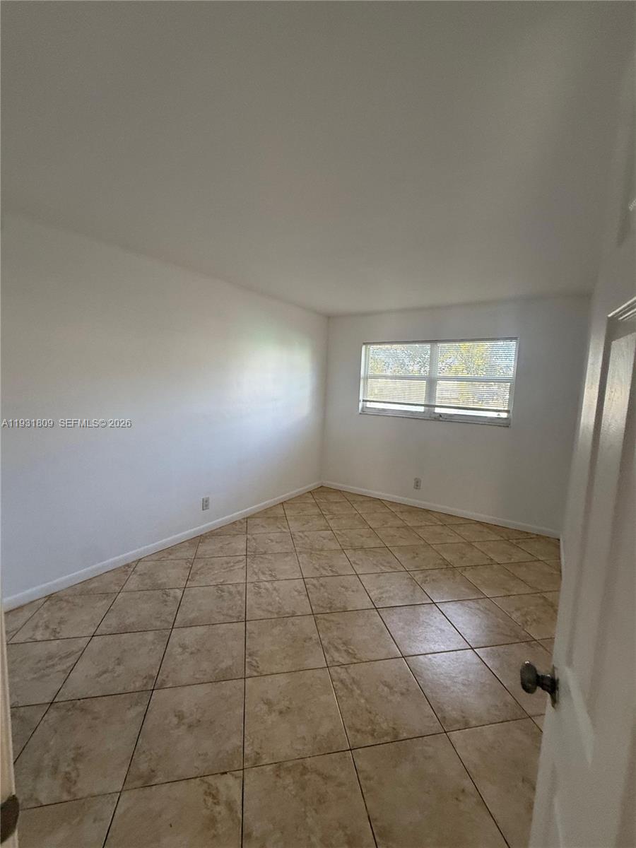 AZUL AT KIMBERLY LAKE CON - Residential Lease