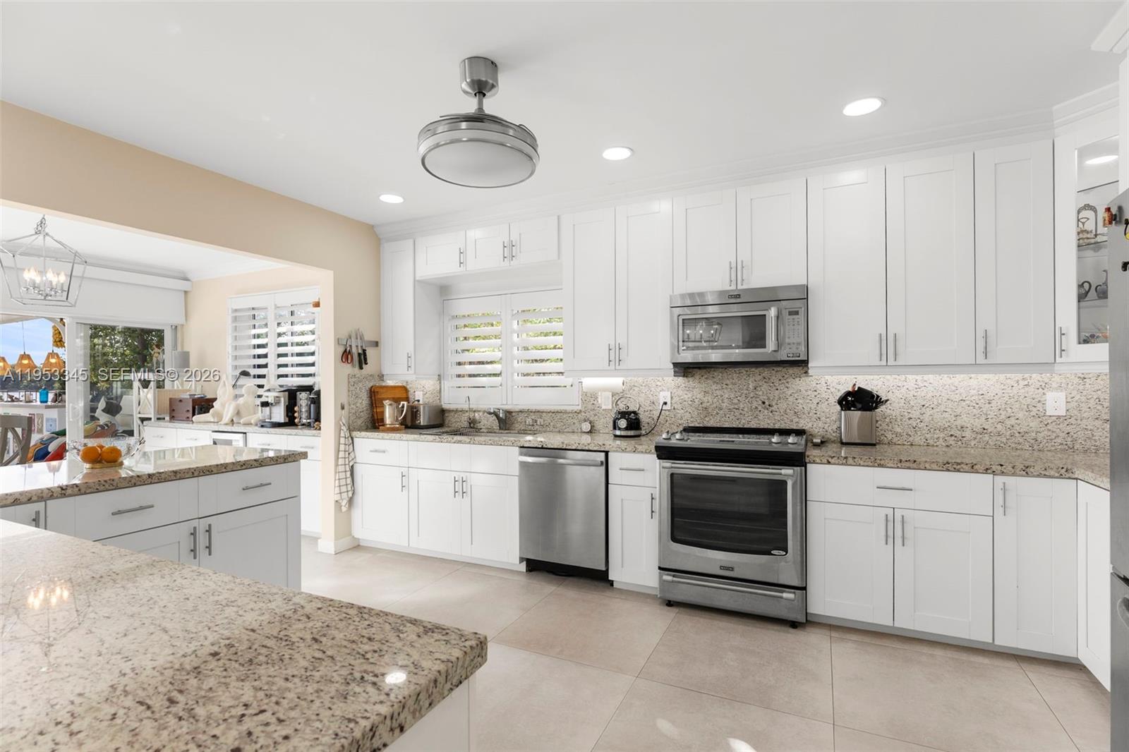 COUNTRY CLUB OF MIAMI EST - Residential