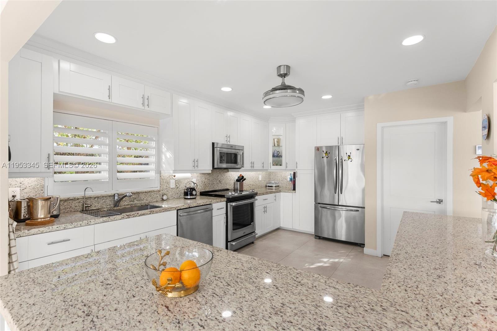 COUNTRY CLUB OF MIAMI EST - Residential