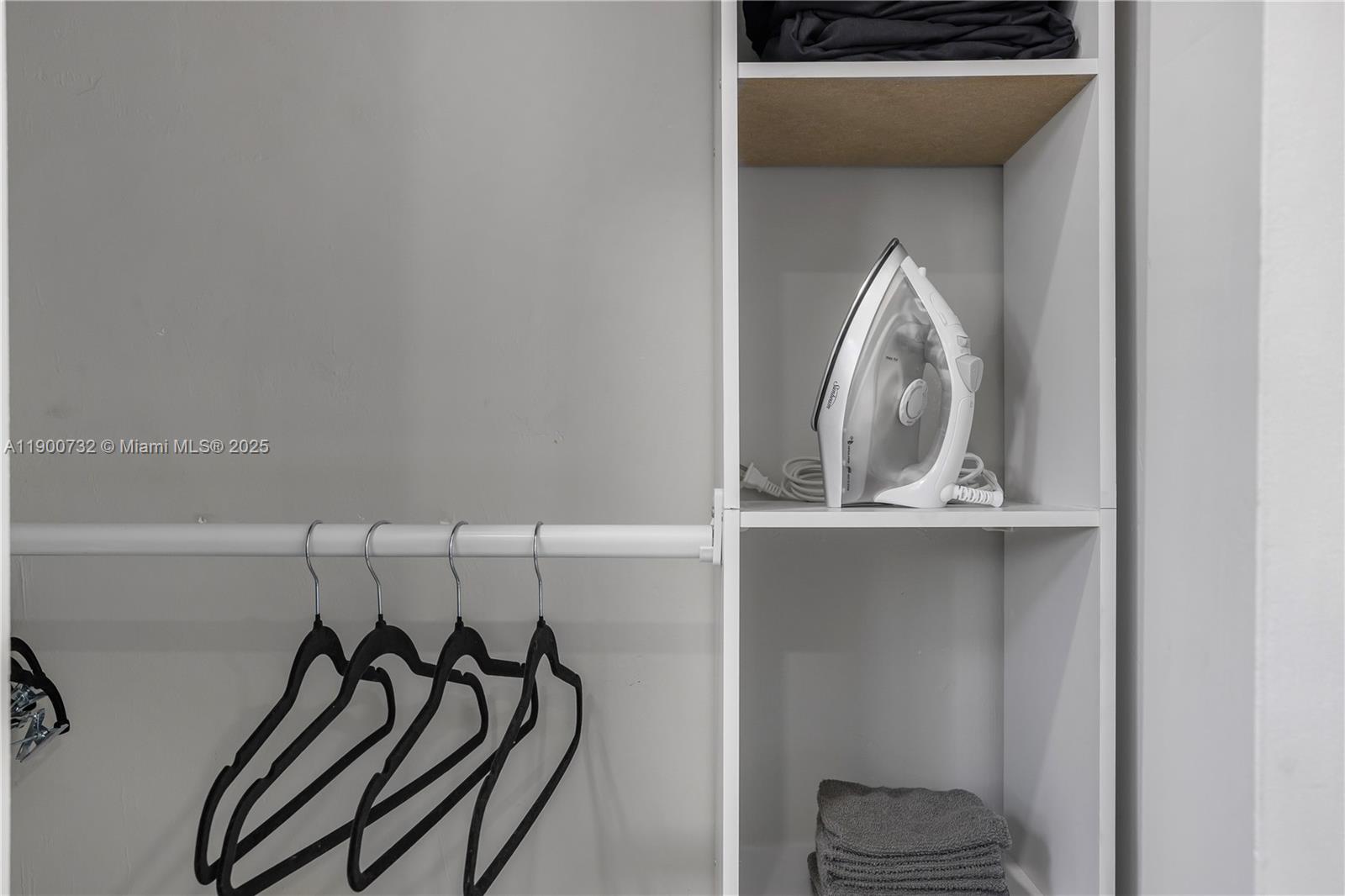 ¤COUNTRY CLUB HOMES - Residential Lease