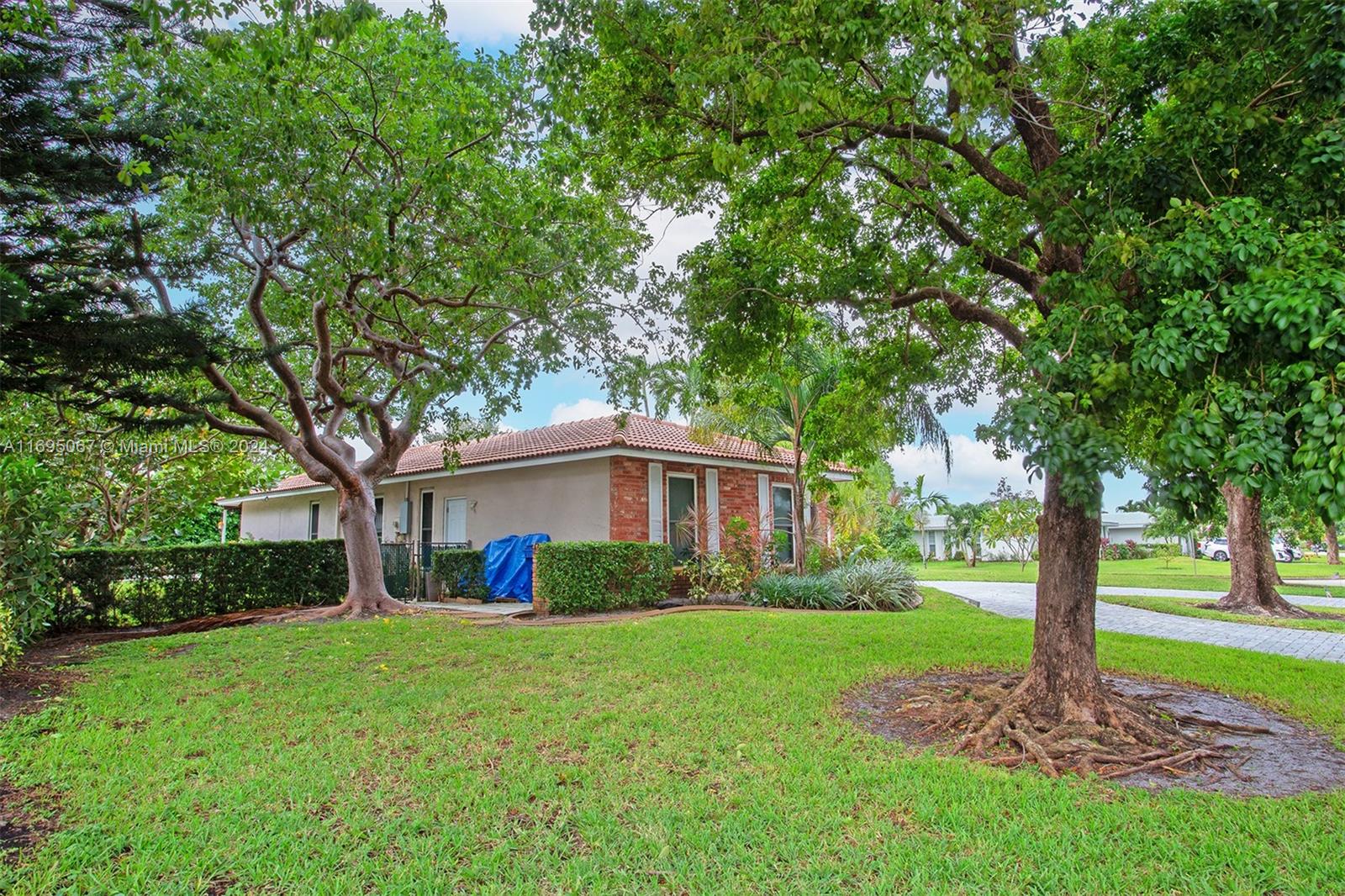 892 NW 83rd Dr