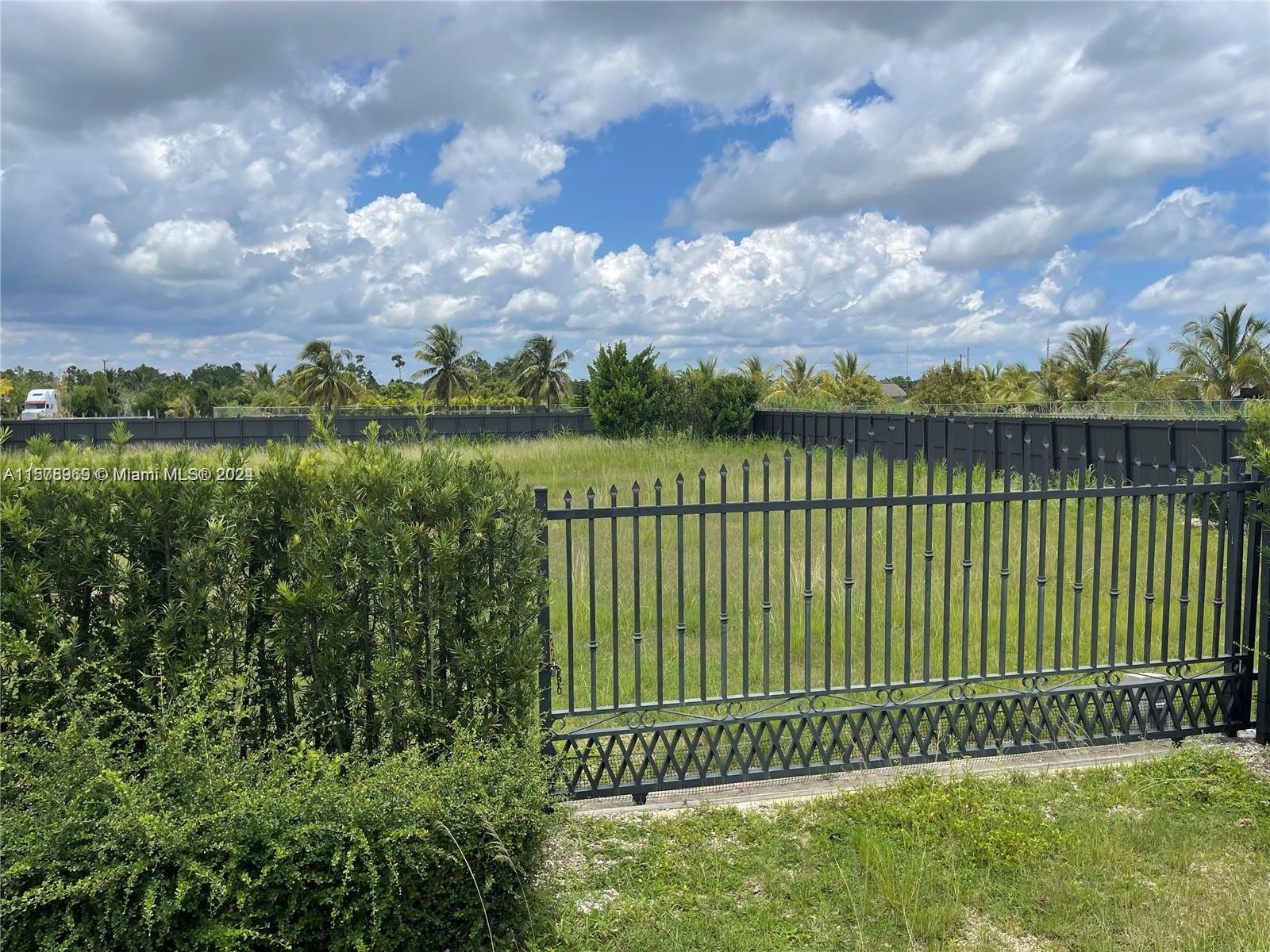 View Homestead, FL 33030 property