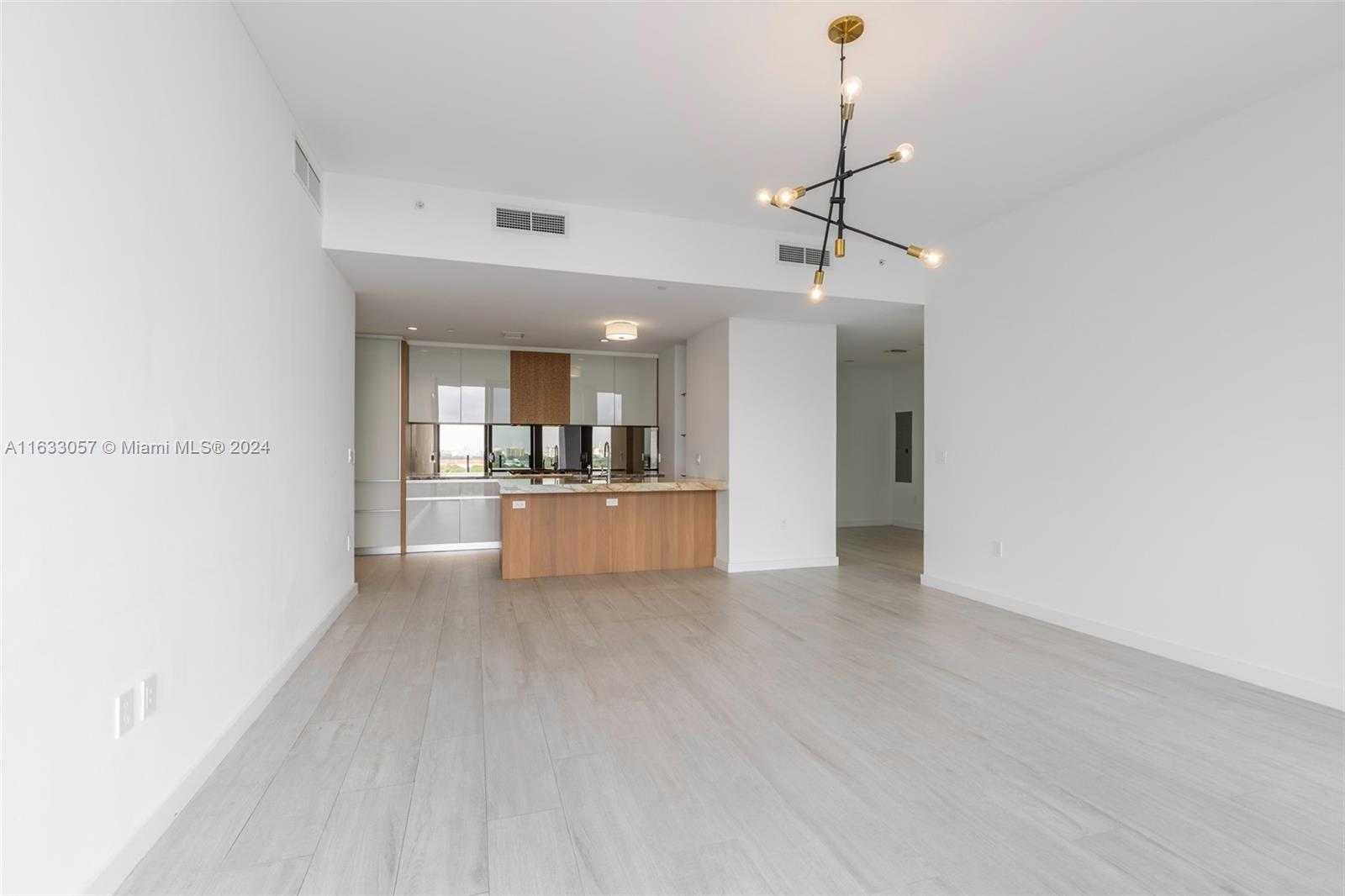 CLUB RESIDENCES AT PARK G - Residential