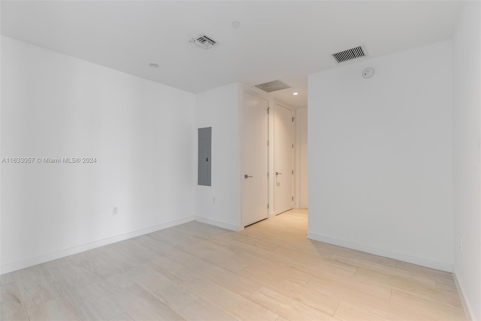 CLUB RESIDENCES AT PARK G - Residential