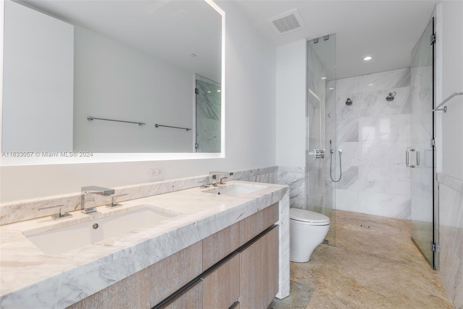 CLUB RESIDENCES AT PARK G - Residential