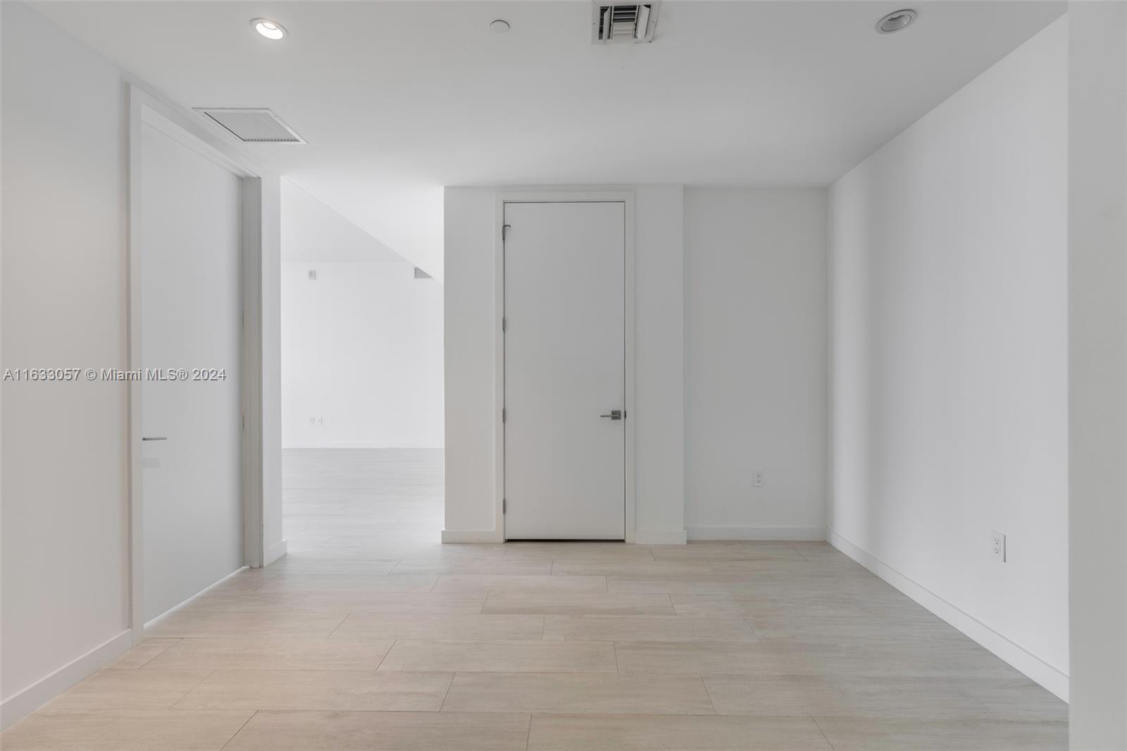 CLUB RESIDENCES AT PARK G - Residential