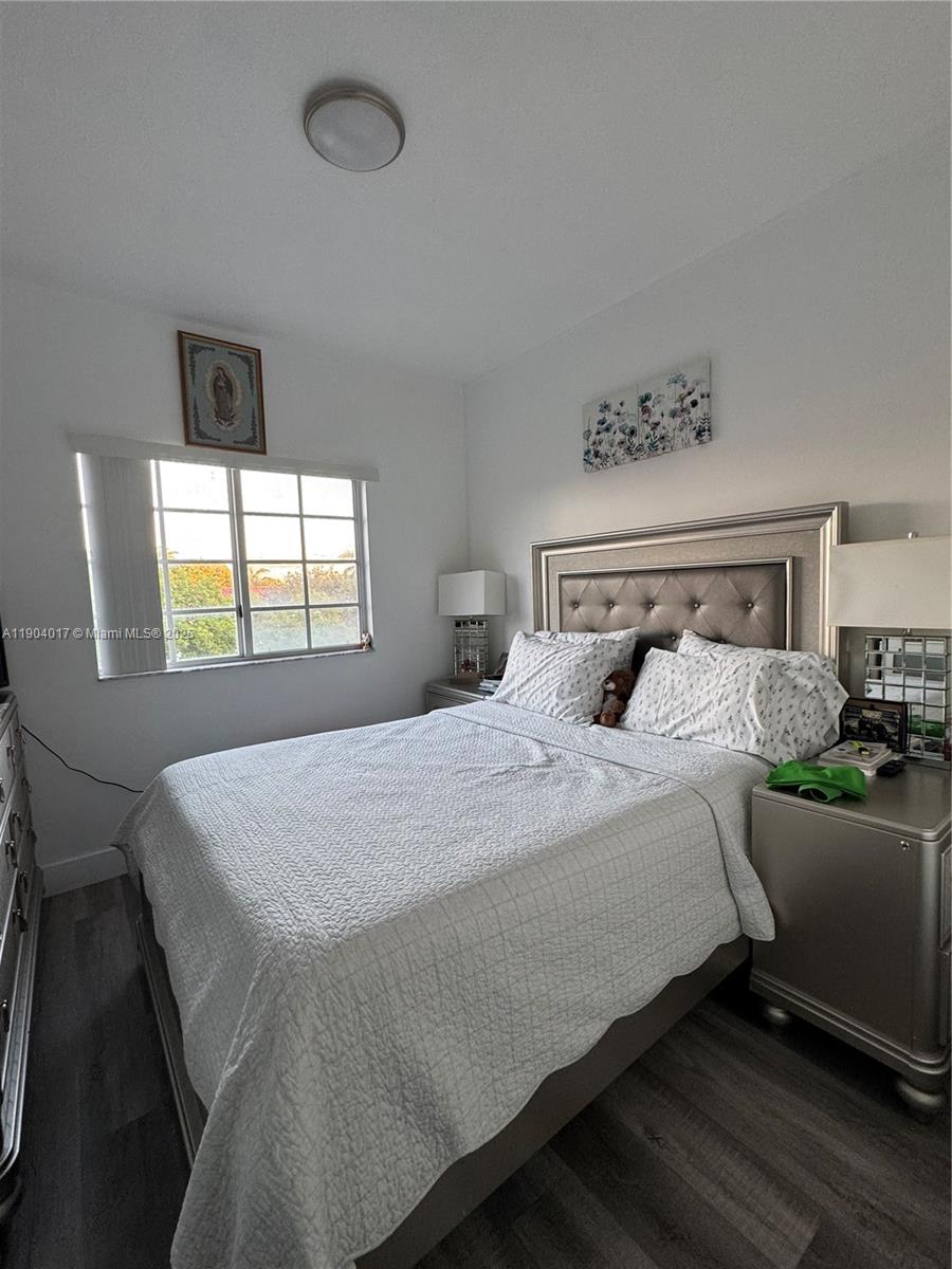 PALM GARDENS AT DORAL CON - Residential Lease