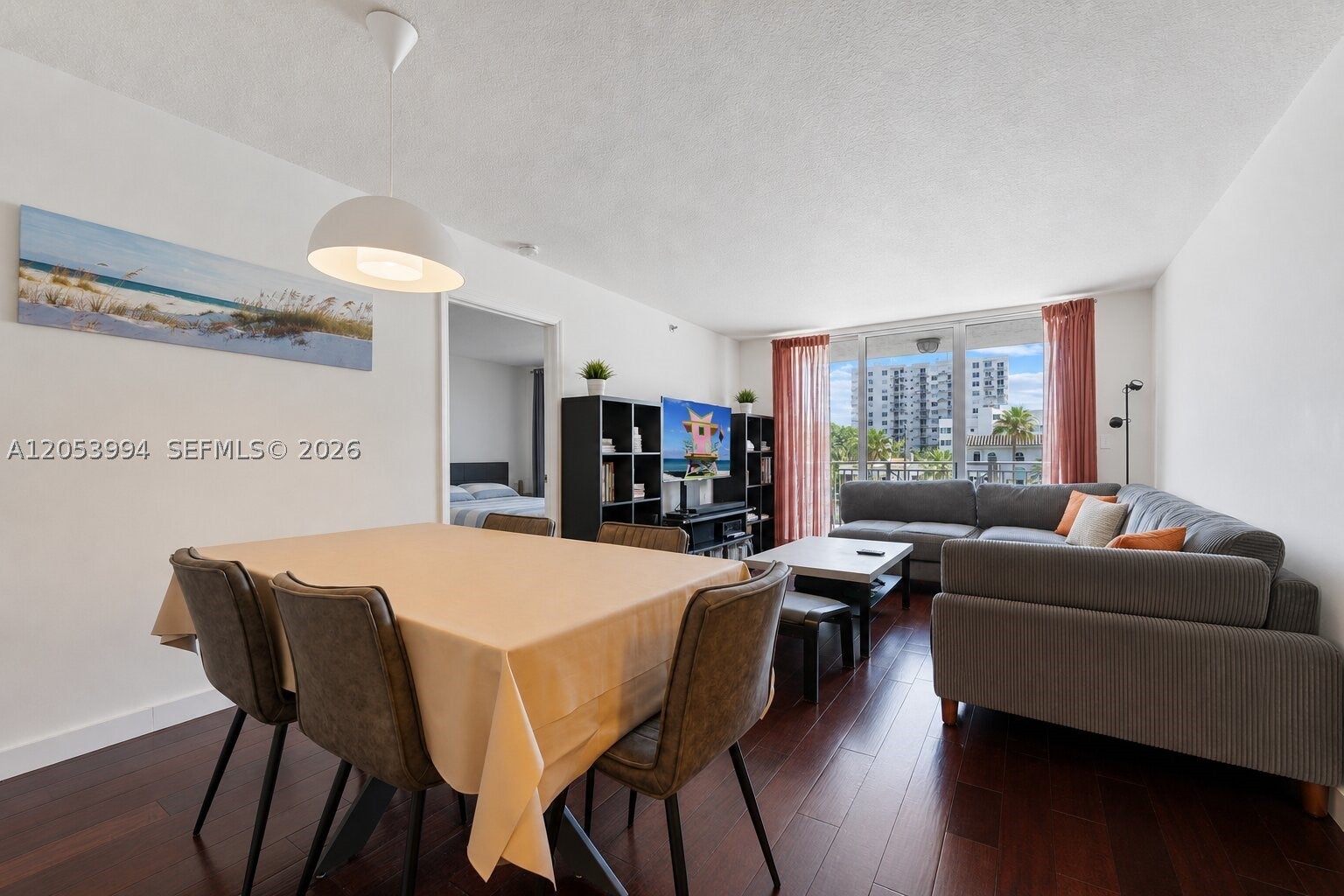 2642 Collins Ave 303