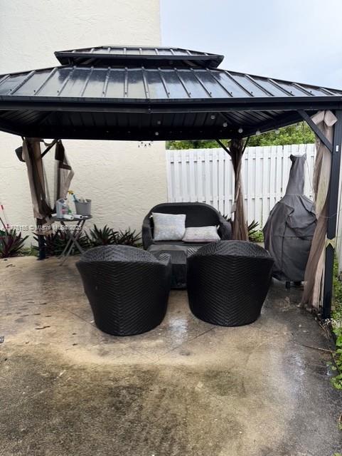 BLACK CREEK VILLAS - Residential