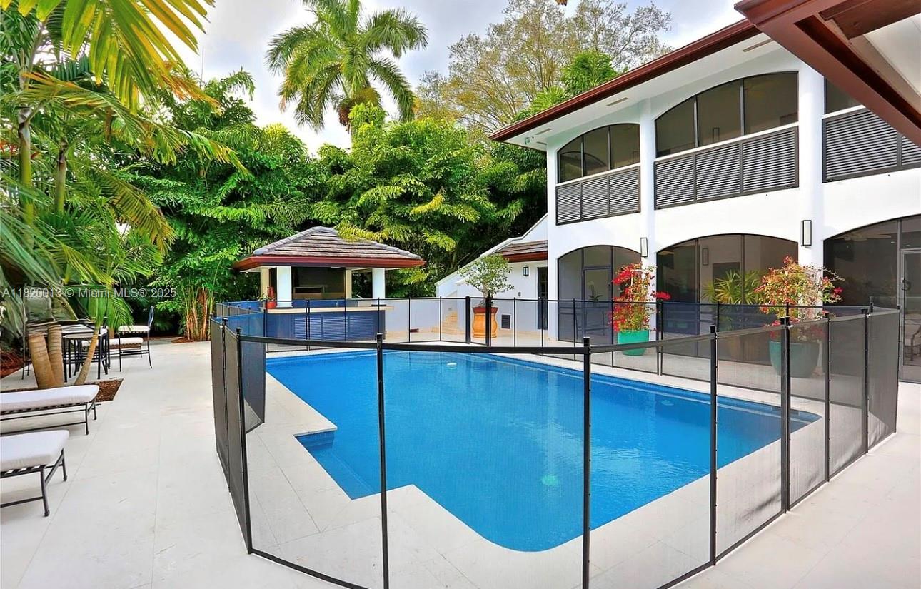 C GABLES RIVIERA SEC 12 - Residential Lease