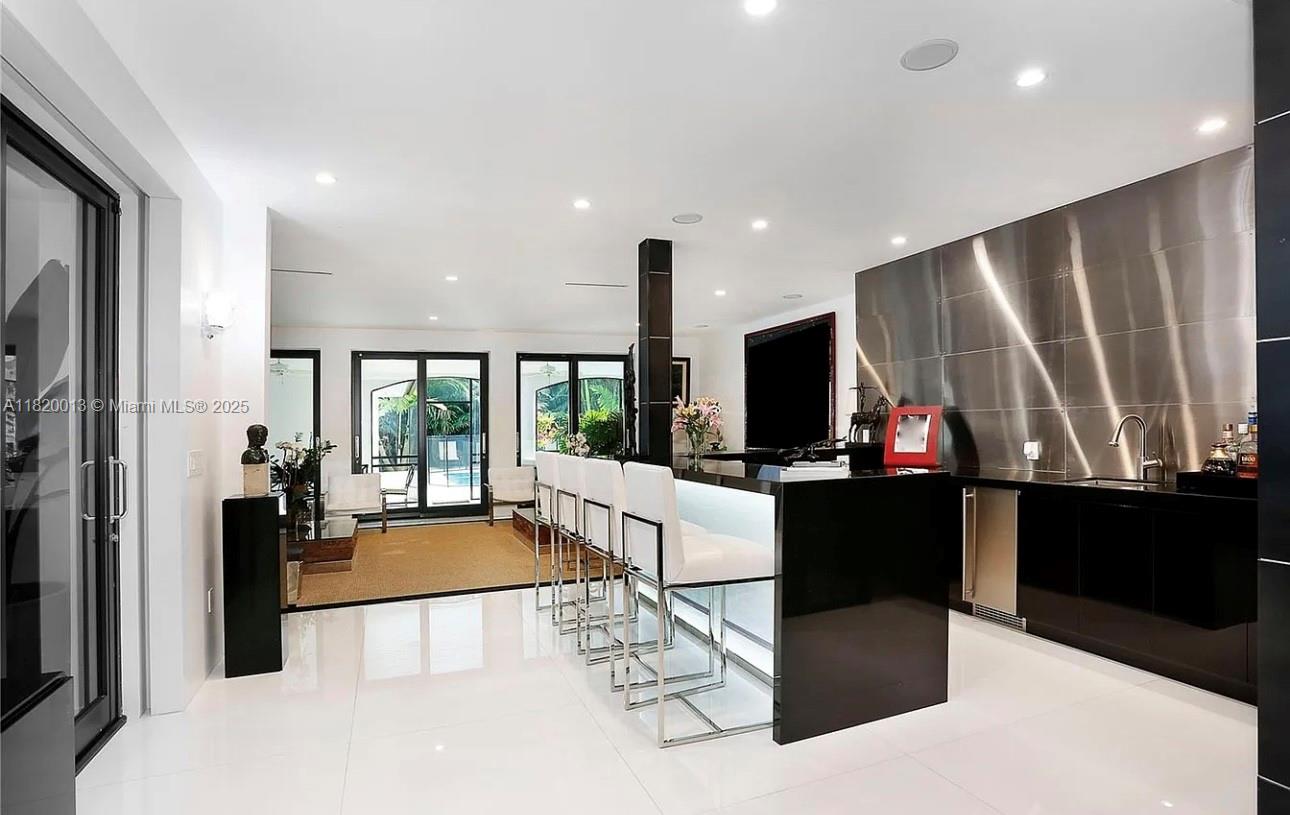 C GABLES RIVIERA SEC 12 - Residential Lease