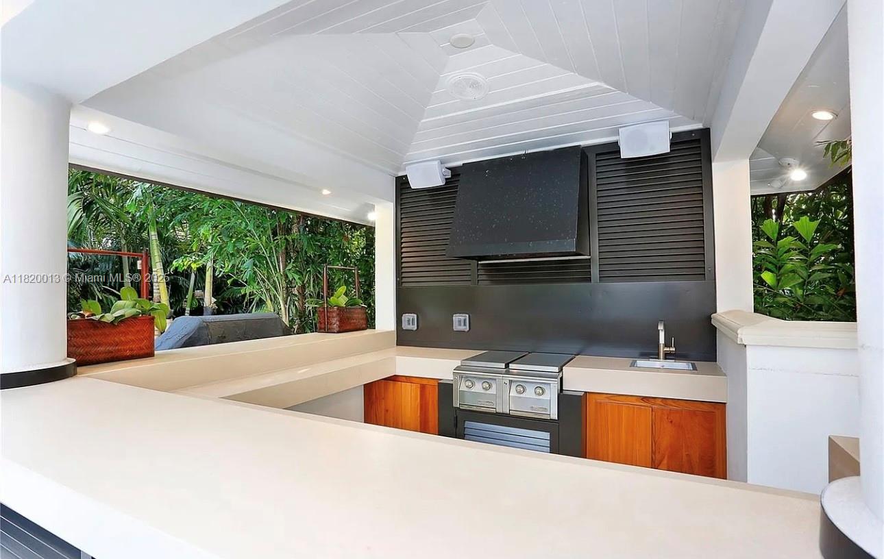 C GABLES RIVIERA SEC 12 - Residential Lease