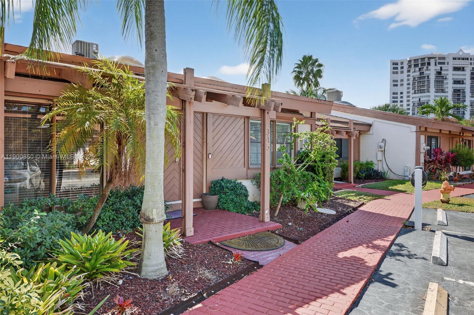 HARBOURWOOD - Residential