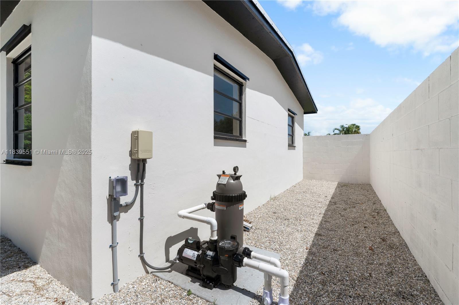 MARAVILLA ESTATES - Residential