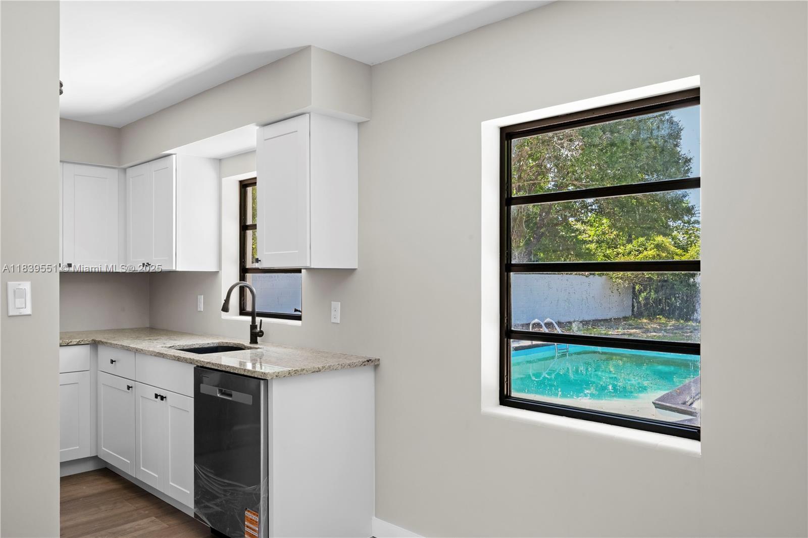 MARAVILLA ESTATES - Residential