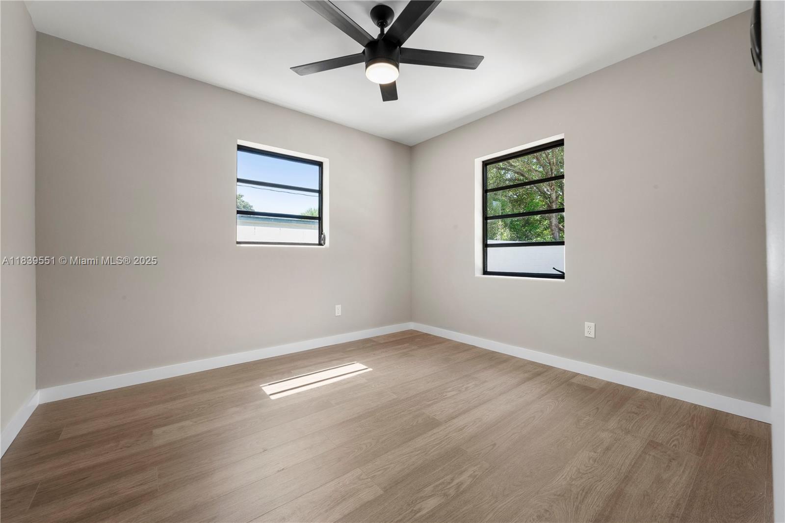 MARAVILLA ESTATES - Residential