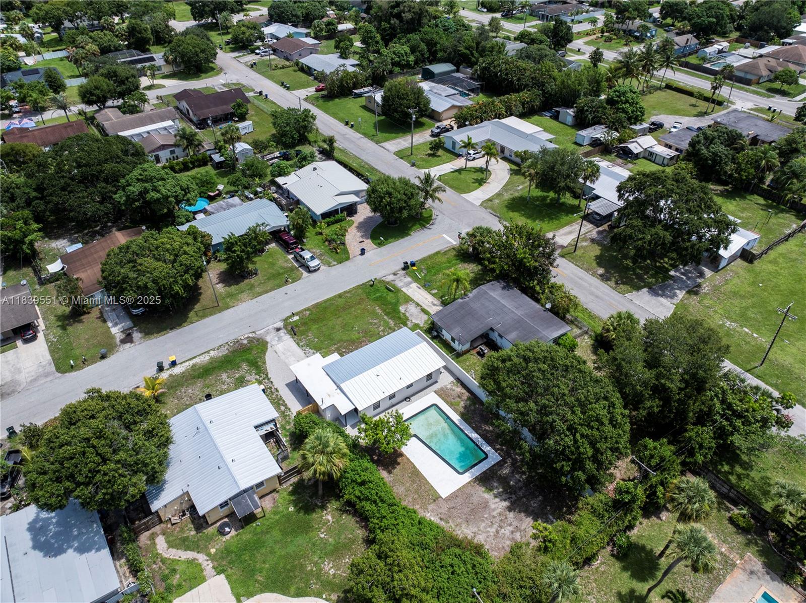 MARAVILLA ESTATES - Residential