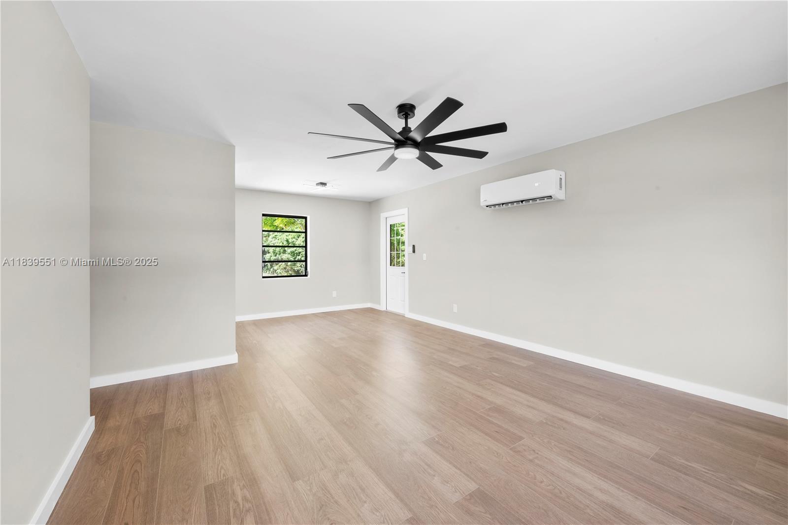 MARAVILLA ESTATES - Residential