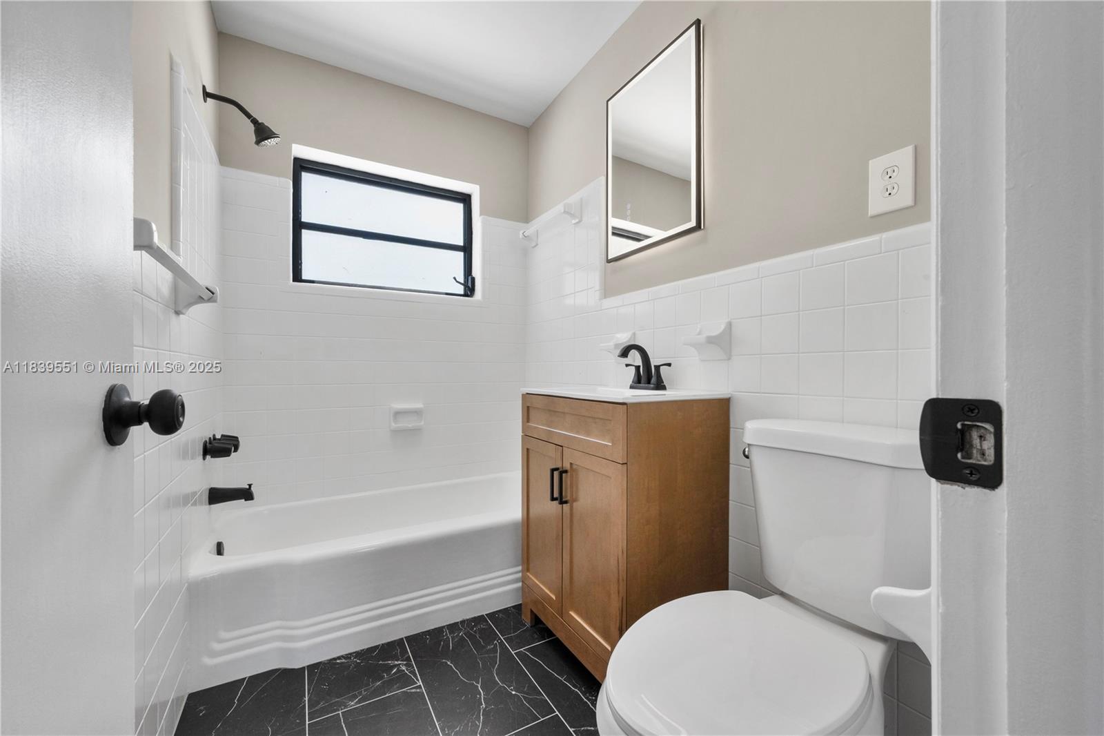 MARAVILLA ESTATES - Residential