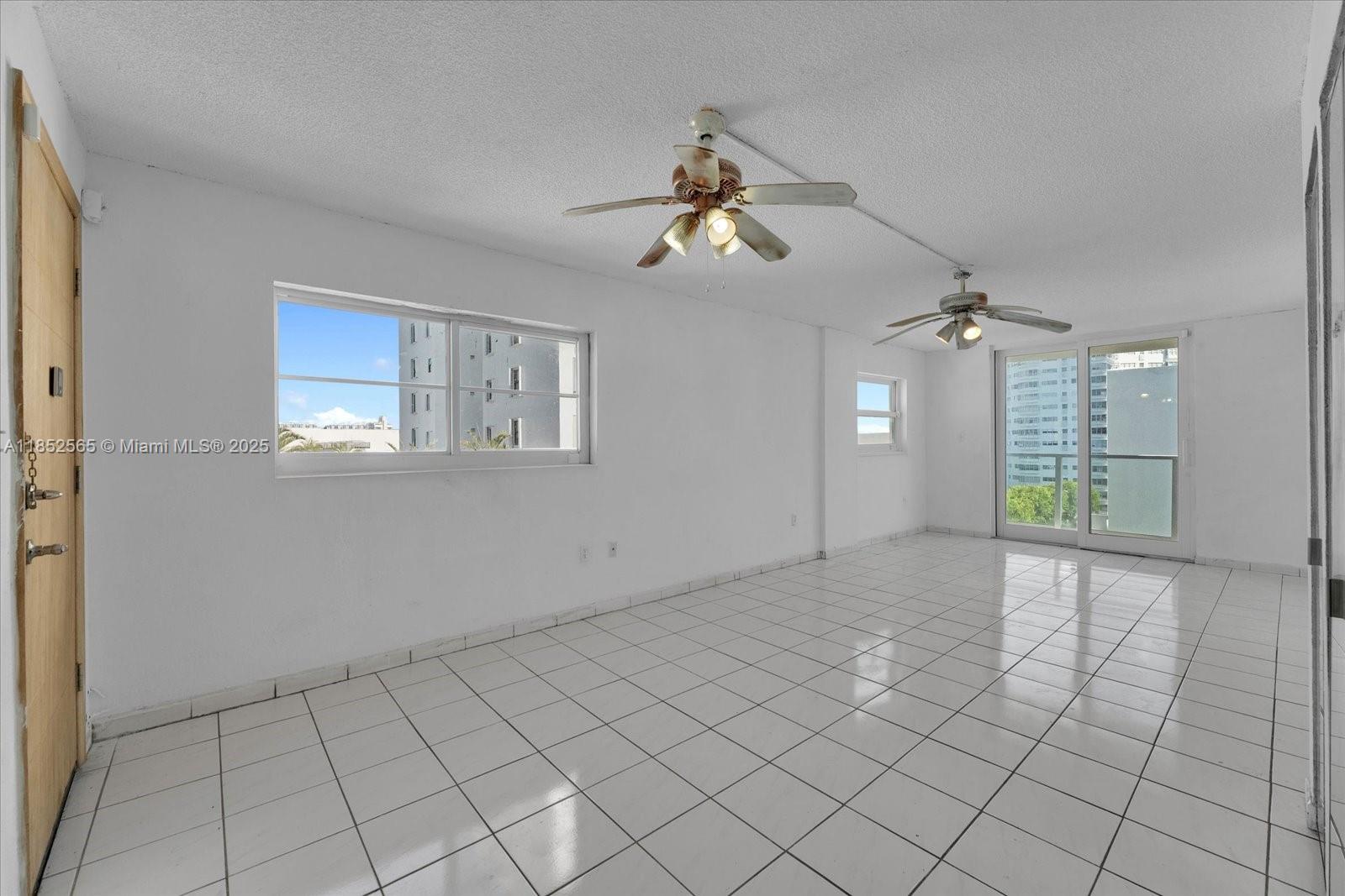 1750 James Ave 7L