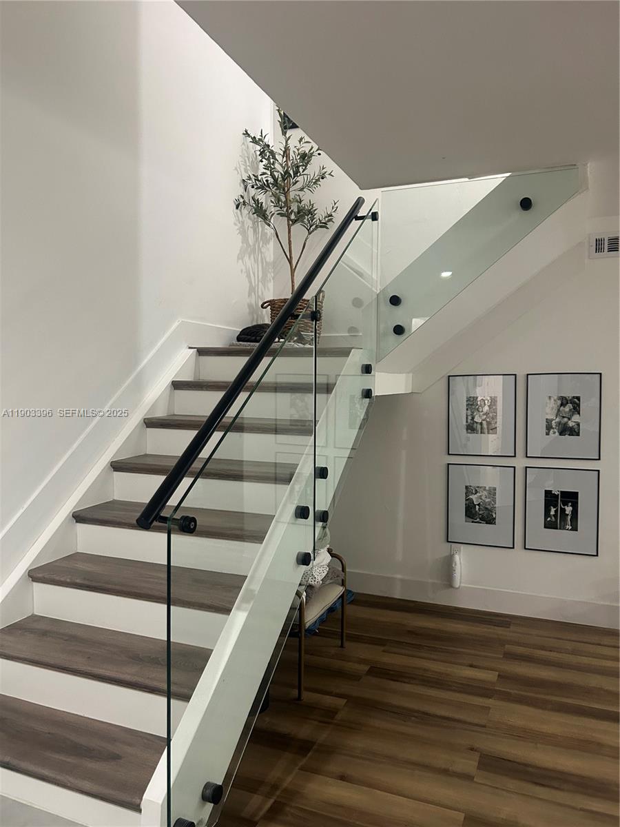 PEMBROKE LAKES SECTION SE - Residential