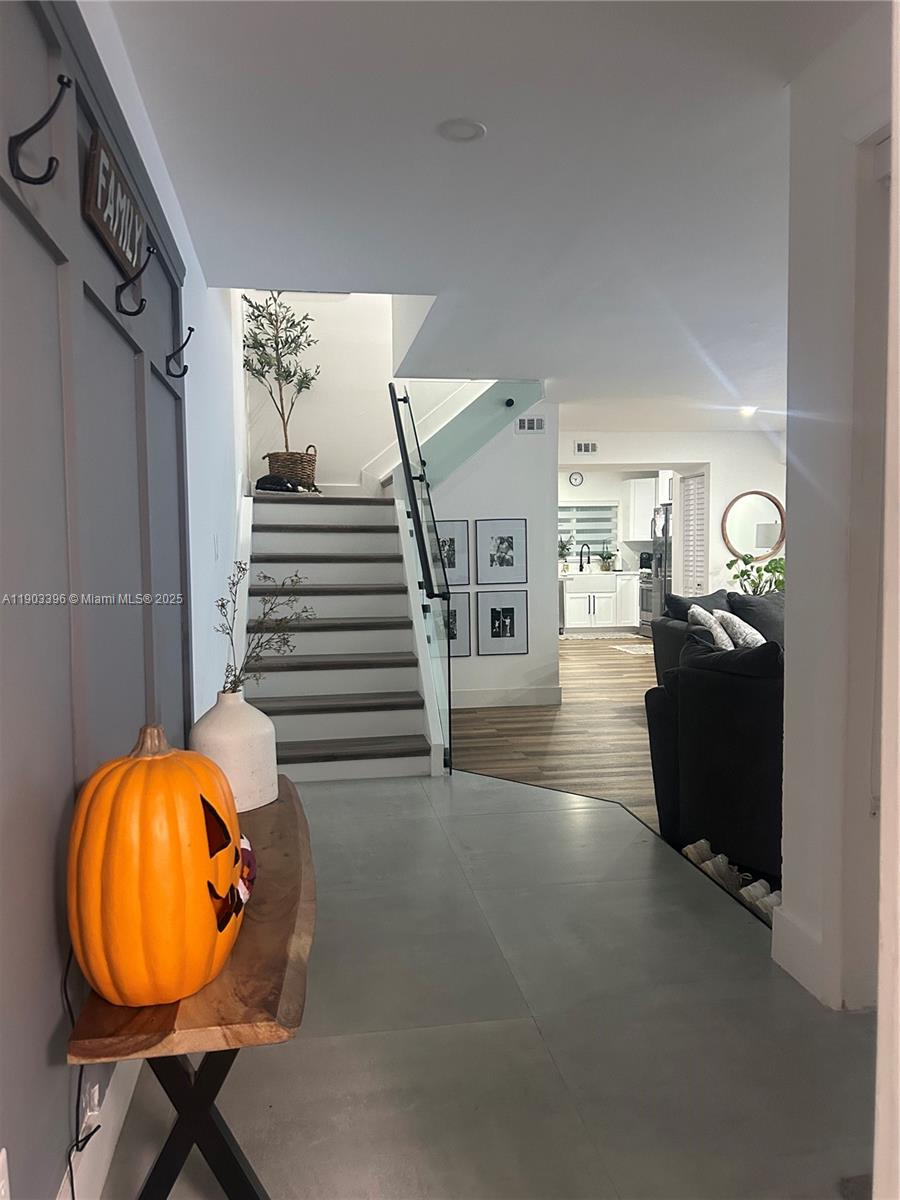 PEMBROKE LAKES SECTION SE - Residential