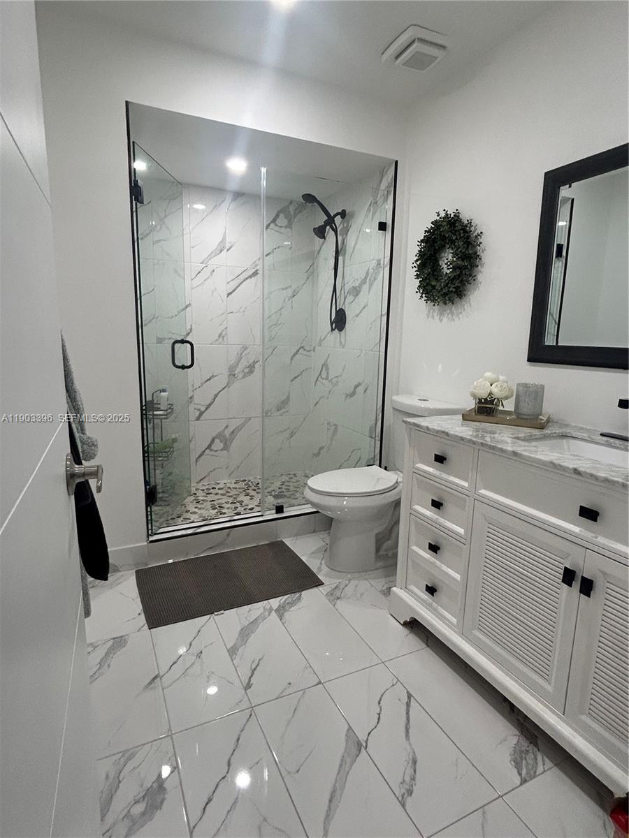 PEMBROKE LAKES SECTION SE - Residential