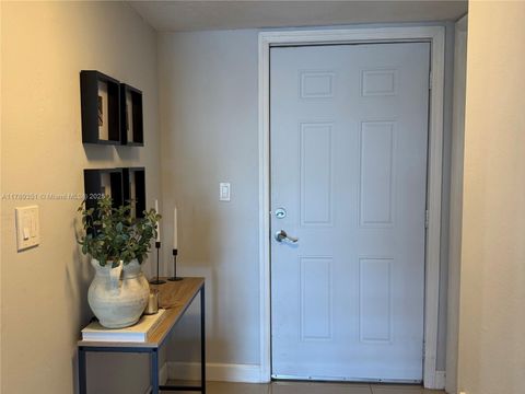 873 NE 195th St 408 Miami FL 33179