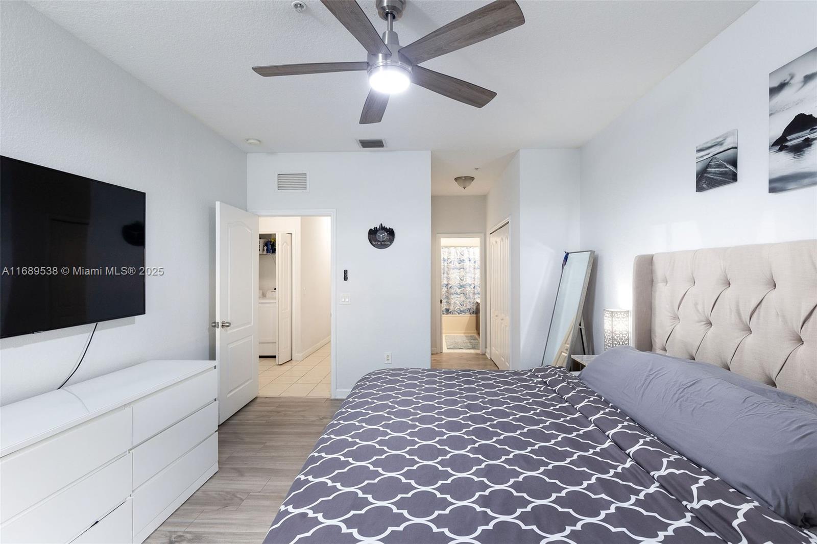 SHOMA COURTYARDS II AT RO - Residential