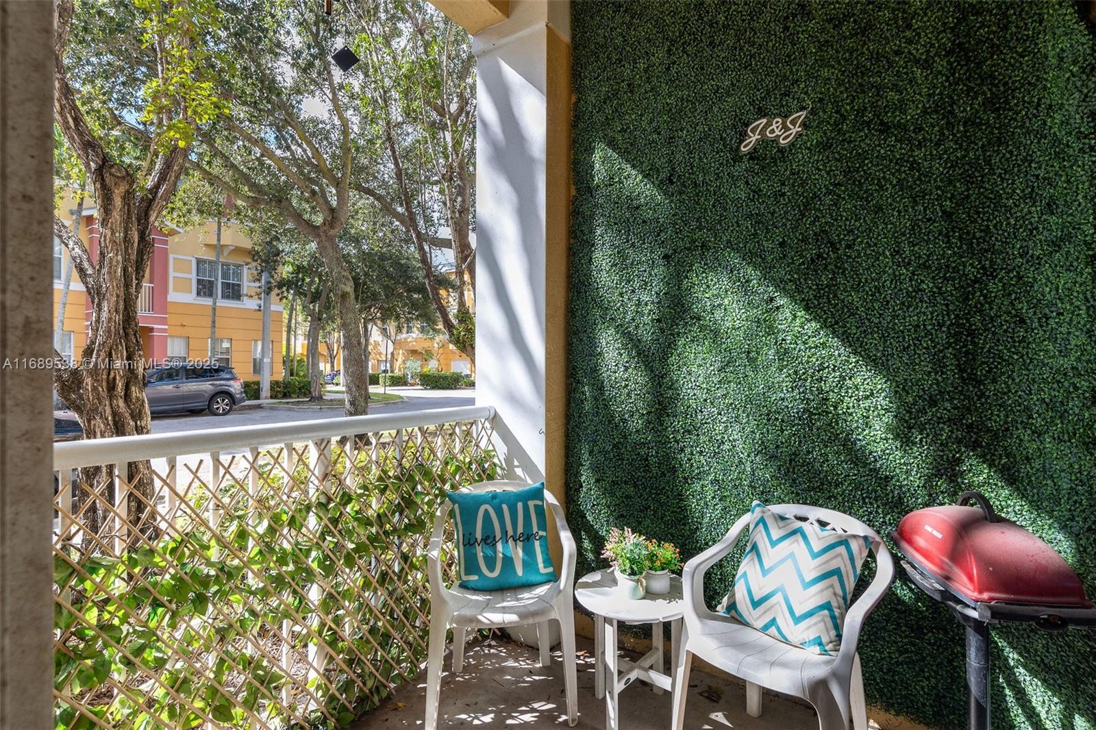 SHOMA COURTYARDS II AT RO - Residential