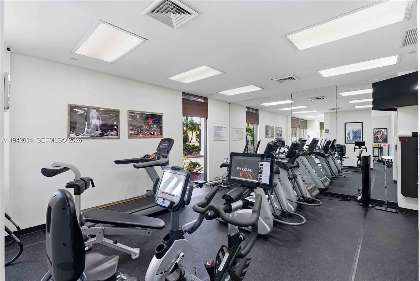 HARBOR TWS AT THE WATERWA - Residential