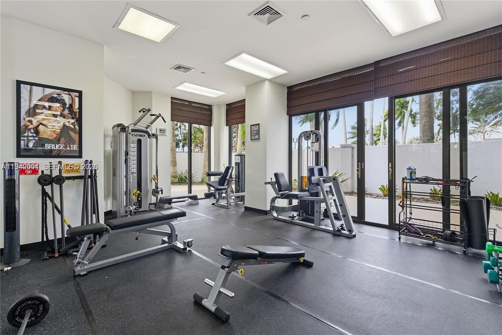 HARBOR TWS AT THE WATERWA - Residential