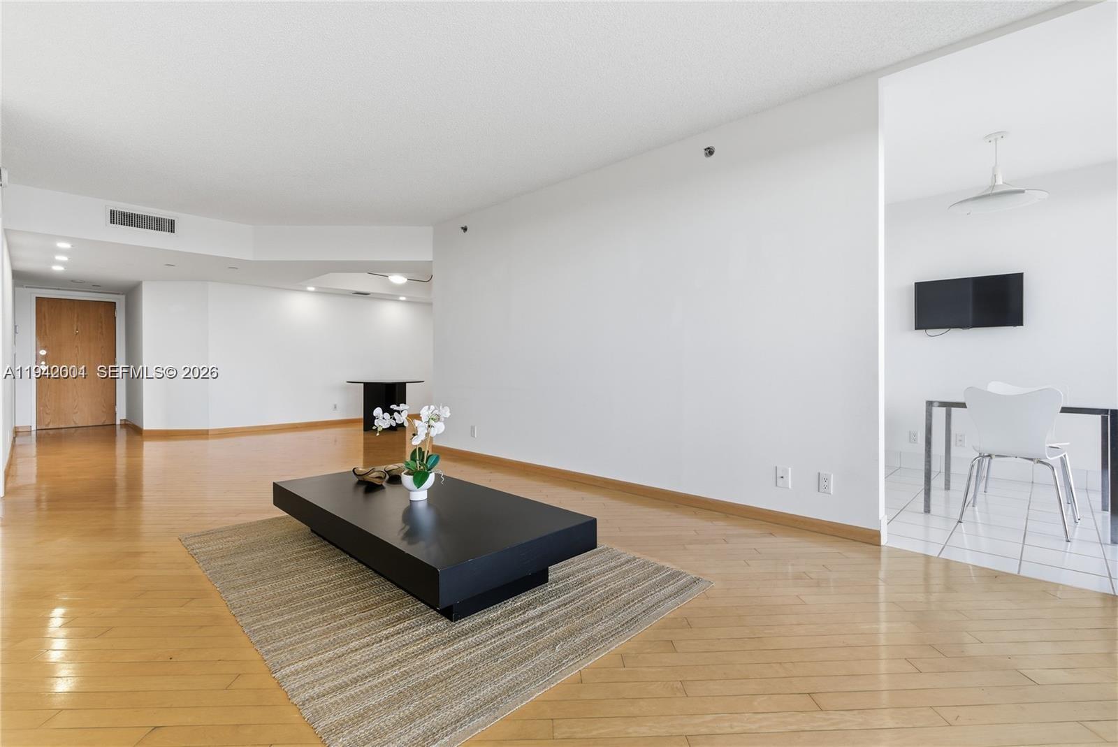 HARBOR TWS AT THE WATERWA - Residential